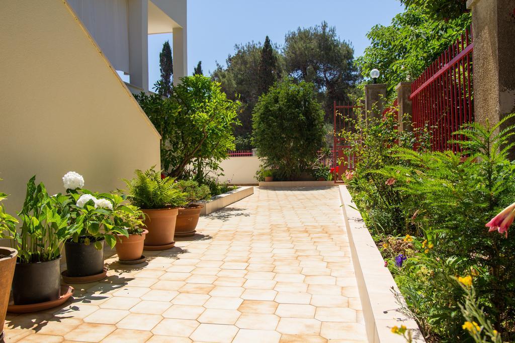 Apartmani Dorita Mali Lošinj Exterior foto