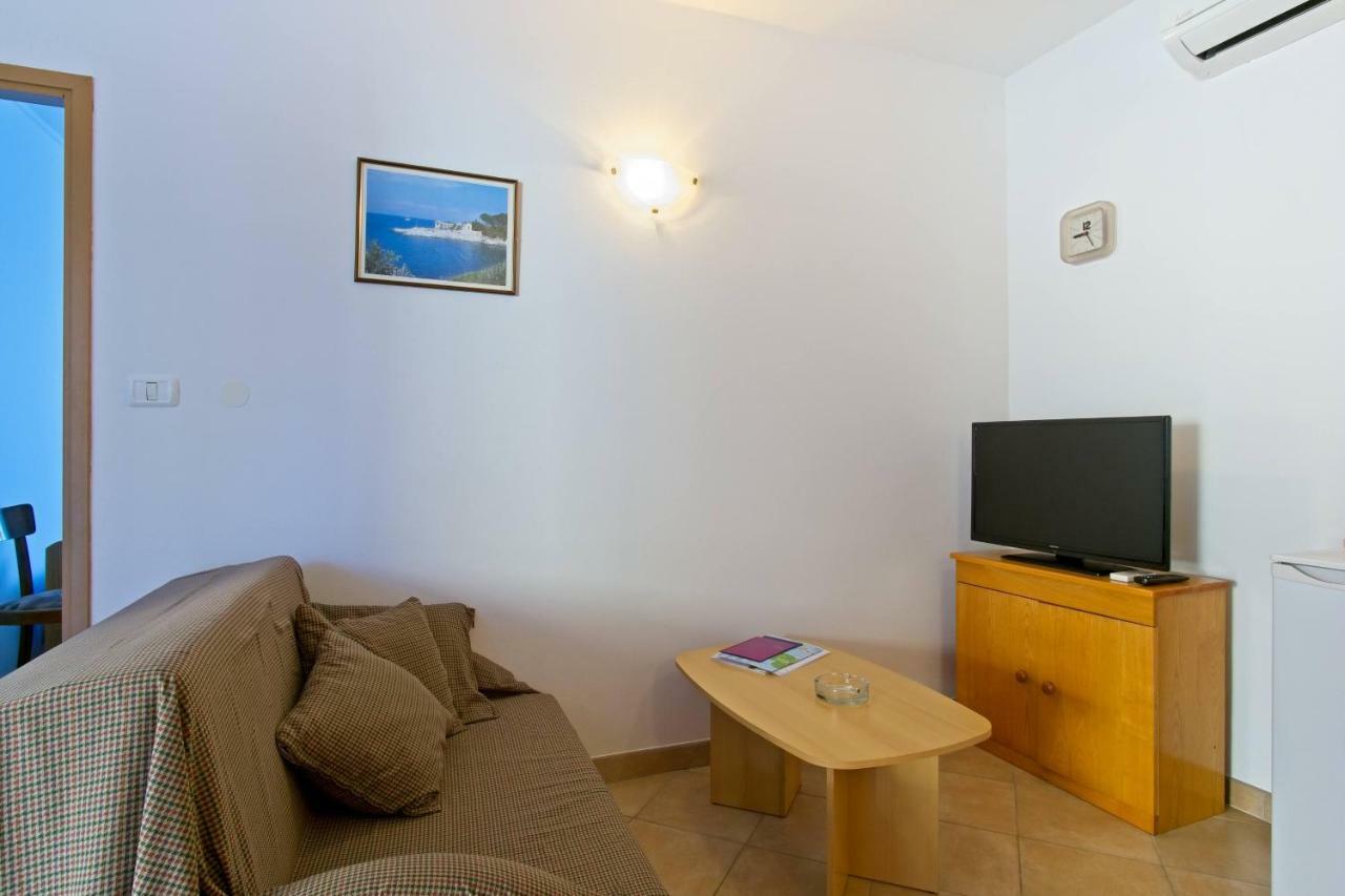 Apartmani Dorita Mali Lošinj Exterior foto