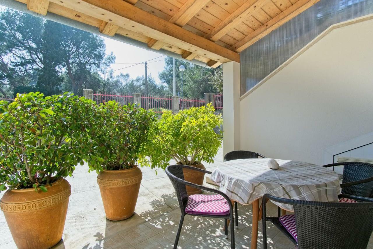 Apartmani Dorita Mali Lošinj Exterior foto