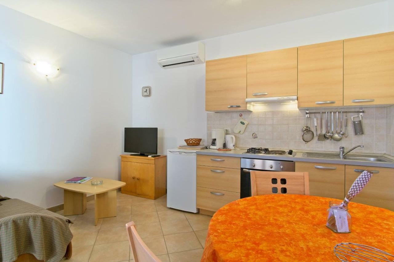 Apartmani Dorita Mali Lošinj Exterior foto