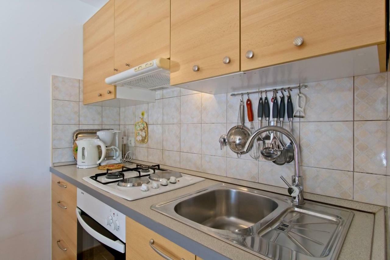 Apartmani Dorita Mali Lošinj Exterior foto