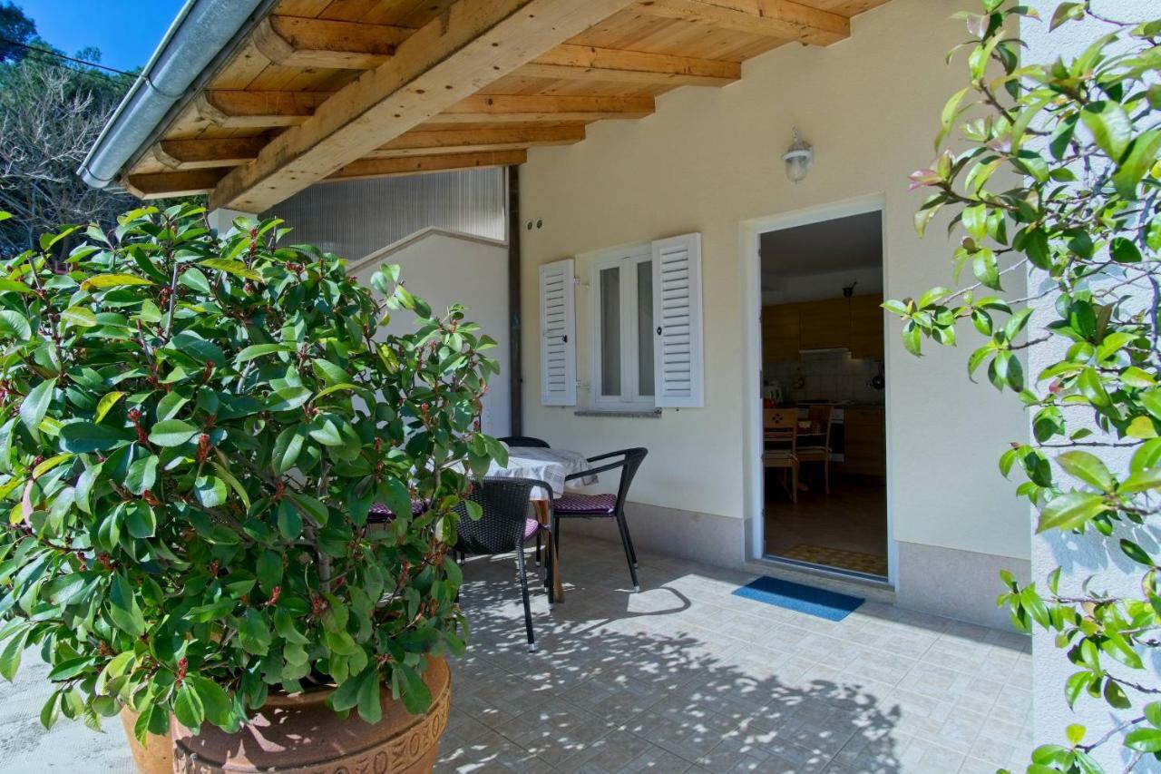 Apartmani Dorita Mali Lošinj Exterior foto